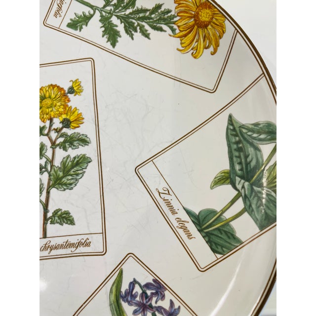 Traditional Discontinued Tiffany "Botanical" Floral Plate - 1996 For Sale - Image 3 of 5