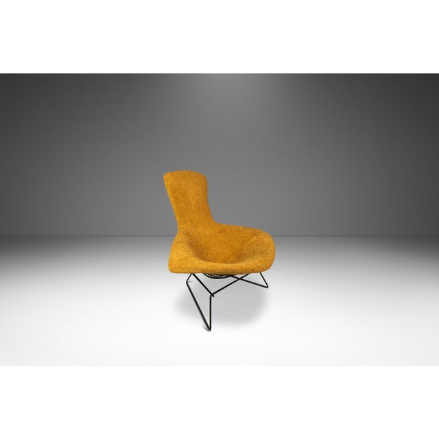 1960s Set of Two (2) Authentic Bird Lounge Chairs W/ Matching Ottomans in Bouclé by Harry Bertoia for Knoll, Usa, C. 1960's For Sale - Image 5 of 18