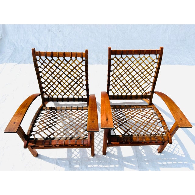 These are Vermont Tubbs “Sno-Shoe” Chairs, made by Vermont Tubbs, Inc., Wallingford, Vermont. The label you photographed...