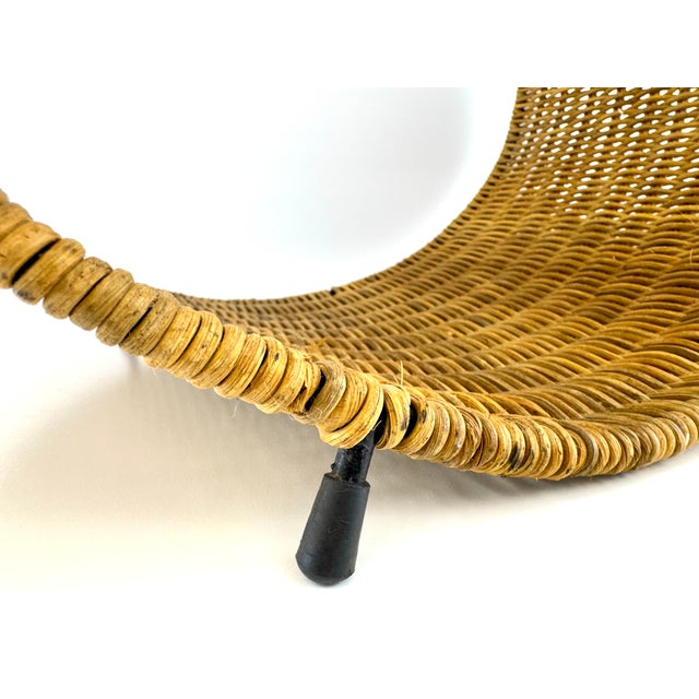 1960s Mid-Century Rattan Firewood Log Basket With Leather Handle For Sale - Image 4 of 14