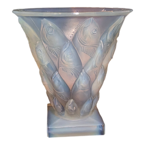 Art Deco Sabino Poissons Opalescent Vase