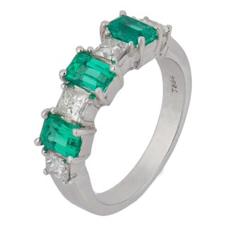 Vintage Emerald Diamond 18k Gold Band Ring, Size 6.5 For Sale
