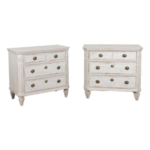 Pair of 19th Century Swedish Gustavian Chests of Three Drawers For Sale