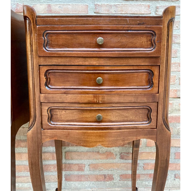 Mid-Century Modern French Walnut Nightstand with Drawers and Shelf, 1950s, Set of 2 For Sale - Image 3 of 16