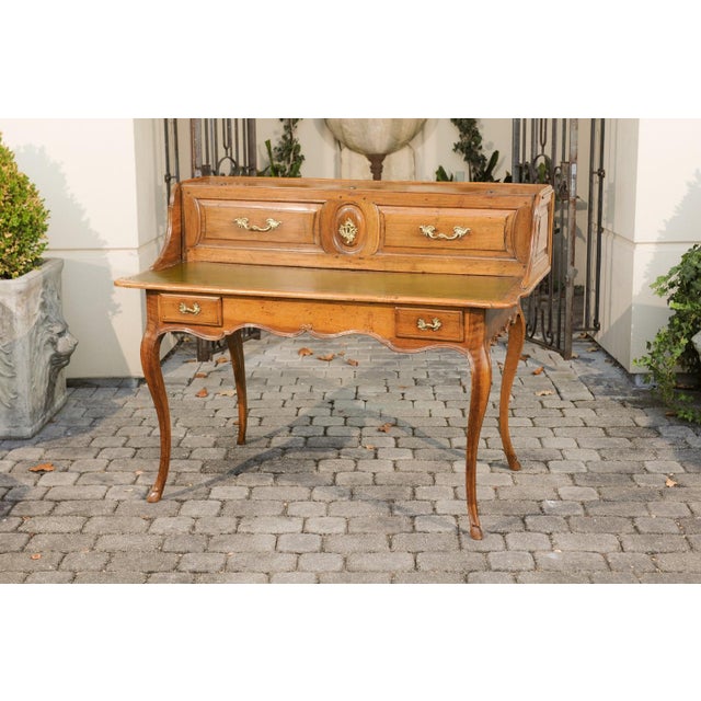 French 1800s Louis XV Style Walnut Desk with Green Leather and Lifting Panel For Sale - Image 10 of 11