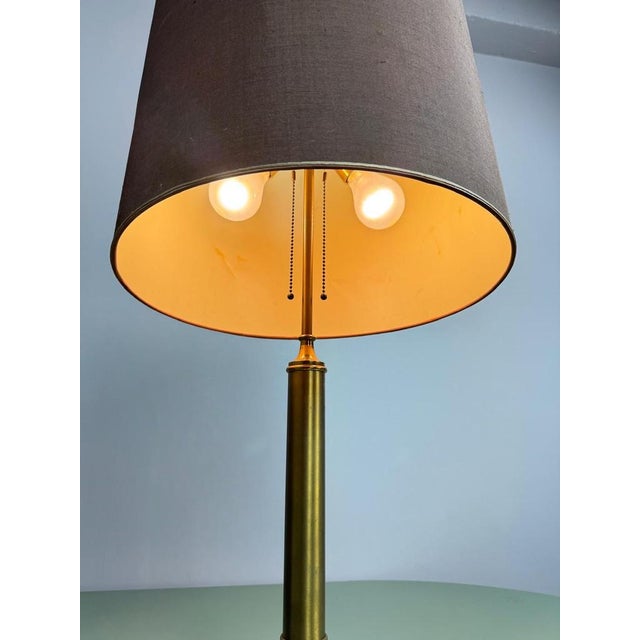 Gold Hollywood Regency Brass Column Table Lamp attributed to Maison Jansen France, 1970s For Sale - Image 8 of 15