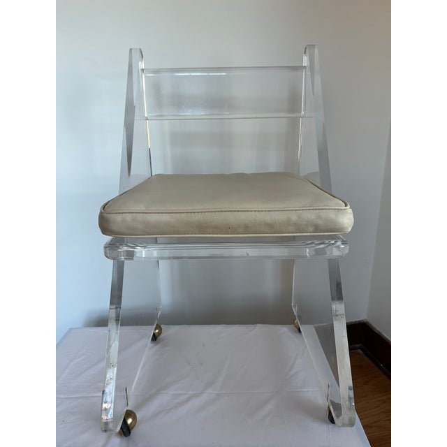 Mid-Century 1"- 1 1/4" Thick Lucite Desk Chair For Sale - Image 10 of 12