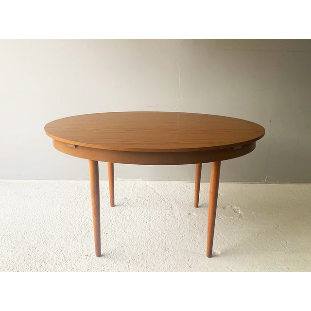 Wood Mid-Century Modern Extending Dining Table by Schrieber, 1960s For Sale - Image 7 of 14