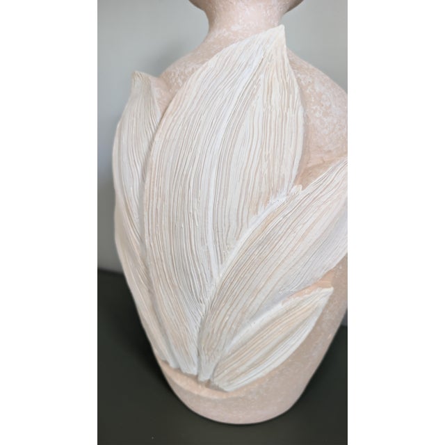 1980s Vintage Postmodern Sunset Sculptural Banana Leaf Table Lamp, Tropical Palm Beach Style For Sale - Image 5 of 13
