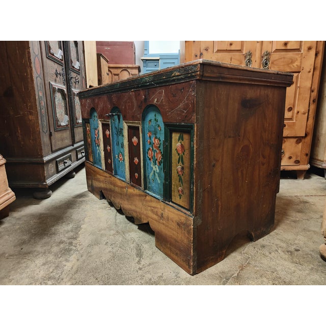 Stunning Tyrolean pine chest from the Isarco Valley, dated 1869. 100% original, in perfect condition. The hand-forged...