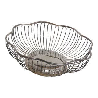 Silver Plated Metal Fruit or Bread Wire Basket Bowl With Scalloped Edges 5009b For Sale