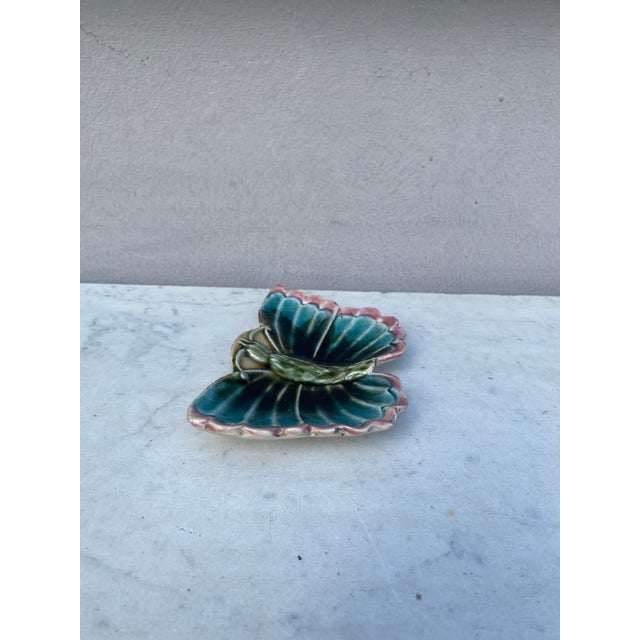 French Country Rare Majolica Butterfly Butter Pat Fives Lille Circa 1900 For Sale - Image 3 of 5