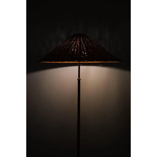 Brown Height Adjustable Floor Lamp in Brass, Woven Cane and Rattan Shade, 1940s For Sale - Image 8 of 13