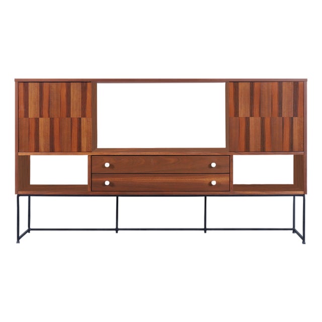 1960s Mid-Century Modern Walnut and Rosewood Display Cabinet by Stanley For Sale