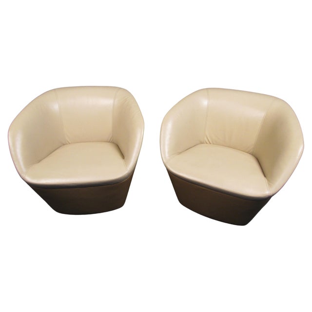 1970s 1970s Pair of Vintage Modern Two-Tone Leather Tub Chairs - 2 Pieces For Sale - Image 5 of 12