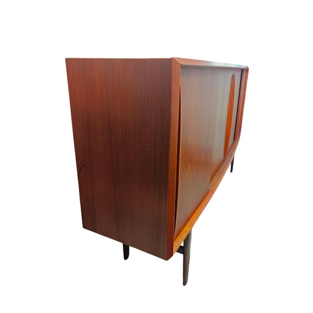 Mid-Century Danish Teak Low Sideboard by Svend Åge Madsen for H.P. Hansen, 1960s For Sale - Image 4 of 12