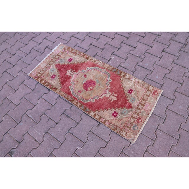 Size: 1.7 x 3.9 ft ( 54 x 120 cm) 21 x 47 inches Color: Organic Natural Dye ( Red, Beige, Pink, Green ) Material: 100%...