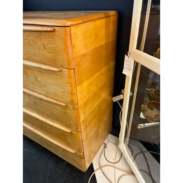 Vintage Heywood Wakefield Champagne Solid Birch 5 Drawer Highboy Dresser For Sale - Image 13 of 16