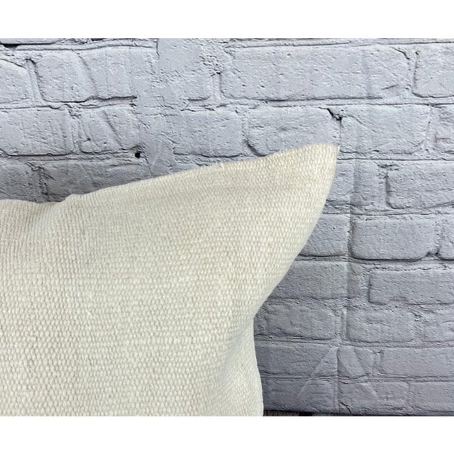 Turkish 20 x 20 Hemp Pillow Turkish Cushion Natural Grayish White Pillow Cushion Cover For Sale - Image 3 of 4