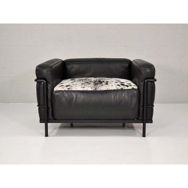 Metal Pair of Early Production 'Lc3' Lounge Chairs by Le Corbusier for Cassina, Signed For Sale - Image 7 of 13