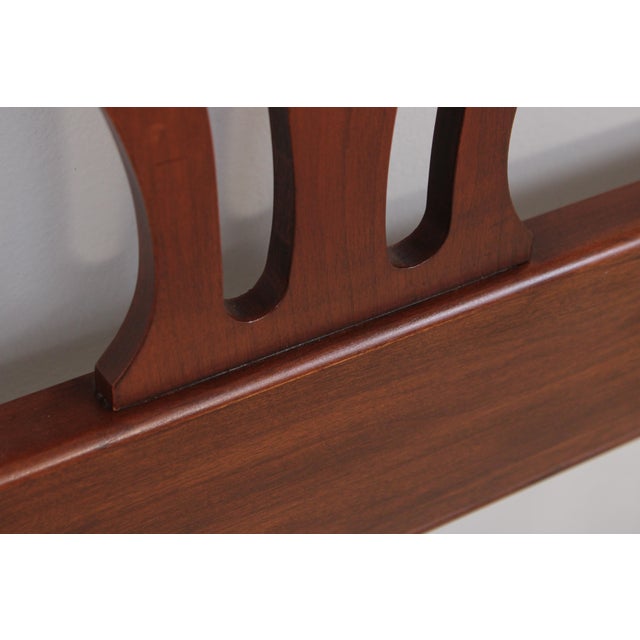 1970s Henkel Harris Queen Size Cherry Bed Headboard For Sale - Image 5 of 14