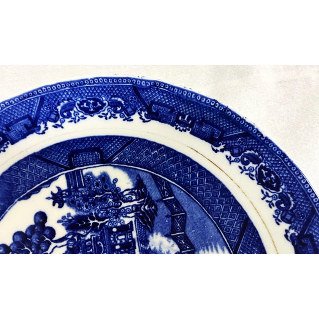 Early 1900's English Chinoiserie Decorated Willow Pattern Porcelain Plate For Sale - Image 9 of 10