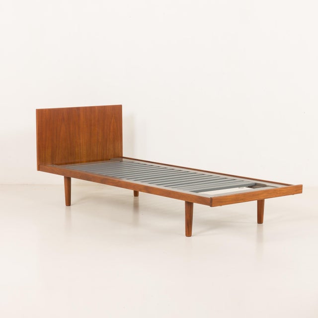 This Danish teak bed, designed by Hans J. Wegner for Getama in the 1960s, exemplifies the master’s approach to furniture...