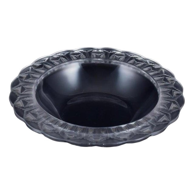 Large Mid-20th Century Chevreuse Bowl in Art Glass from René Lalique, France For Sale