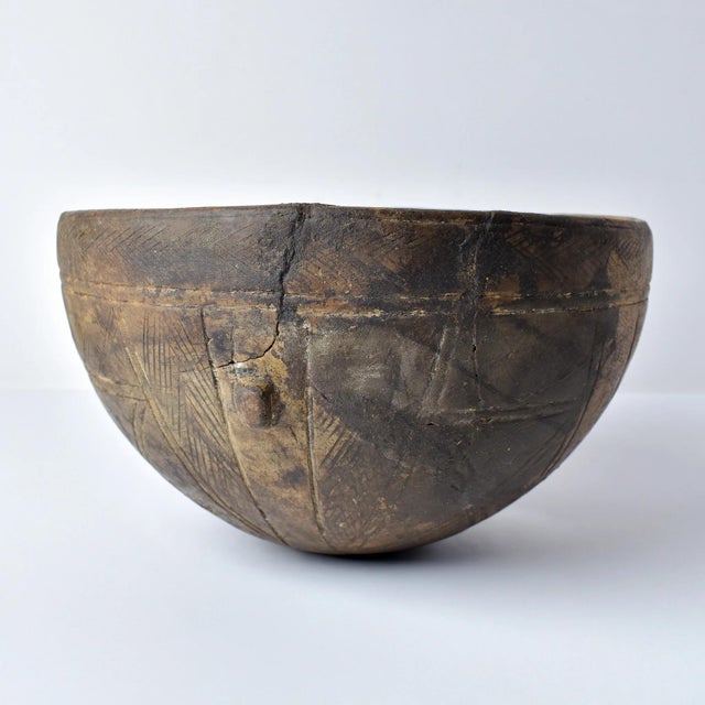 Early 20th Century Early 20th Century Nupe Wood Bowl Nigeria For Sale - Image 5 of 13