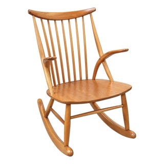 MCM Danish Rocker by Illum Wikkelsø for Niels Eilersen, 1960s Iw3 Swing Chair For Sale