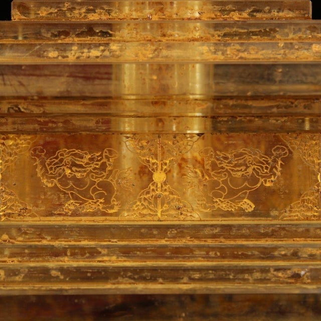Amber Late 19th Century Rock Crystal Stupa Reliquary With Gilt Buddha, 2.81kg For Sale - Image 8 of 9