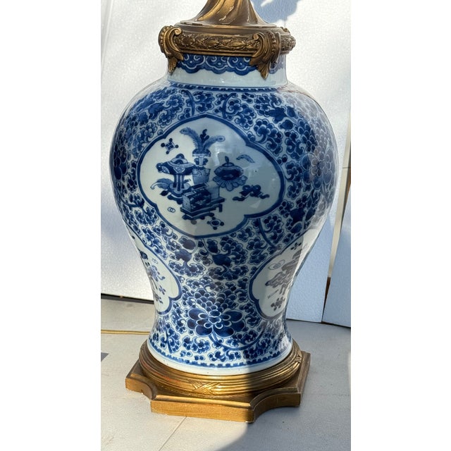 Chinese 19c. Chinese Blue and White Lamp With Custom Shade For Sale - Image 3 of 18