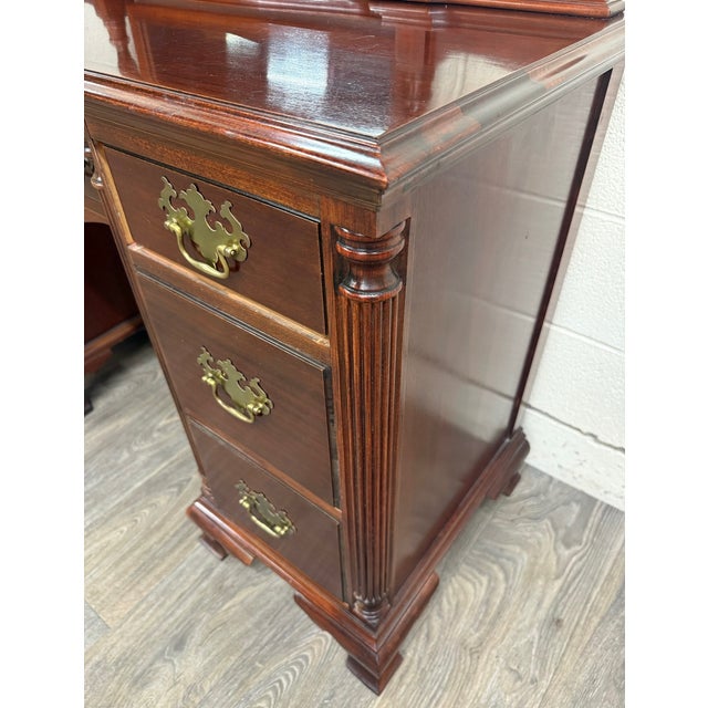 Chippendale Vintage Thomasville Mahogany Vanity Dressing Table With Mirror For Sale - Image 3 of 18