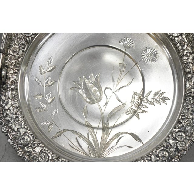 Art Nouveau Early 20th Century Meriden Art Nouveau Silver Plated Floral Repousse Bread Pastry Brides Basket For Sale - Image 3 of 17
