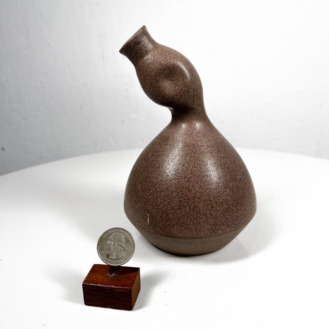 Ceramic 1970s Art Pottery Anderson Abstract Vase Smooth Sensual Duck Shape For Sale - Image 7 of 11