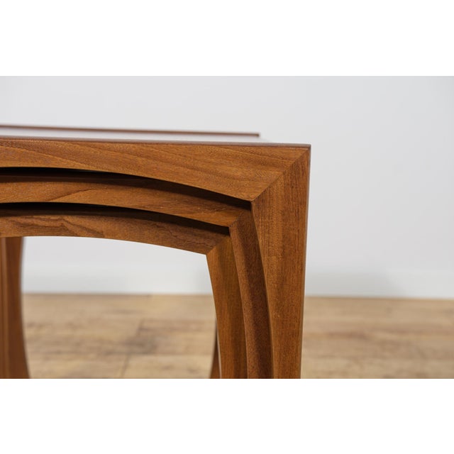 Brown Mid-Century Modern Teak Nesting Tables by R. Bennett for G-Plan, 1960s, Set of 3 For Sale - Image 8 of 18