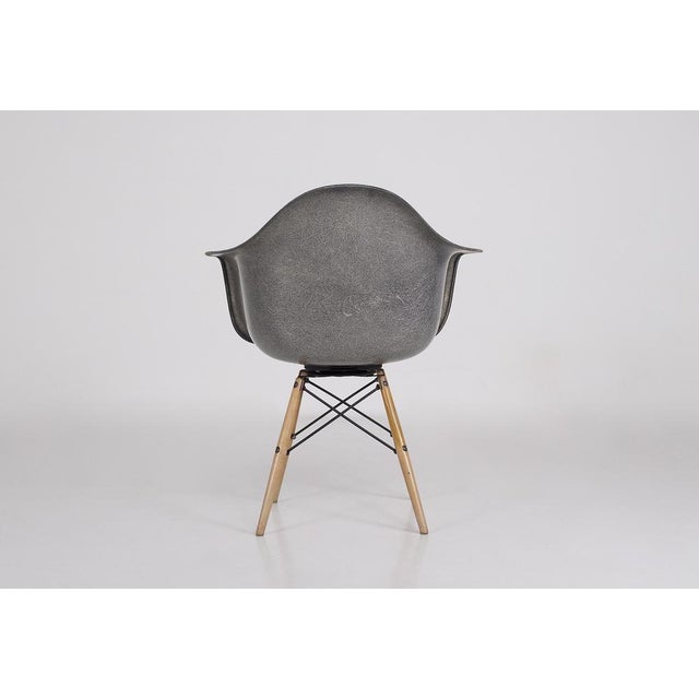 Paw Swivel Chair in Fiberglass by Charles & Ray Eames for Herman Miller, 1953 For Sale - Image 6 of 12