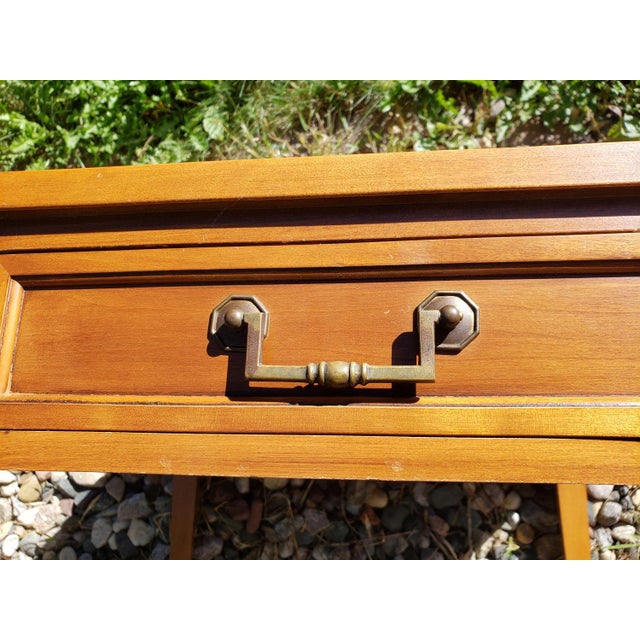 Hekman Furniture Mid Century Hekman Furniture Wood Side Table Wedge Single Drawer For Sale - Image 4 of 11