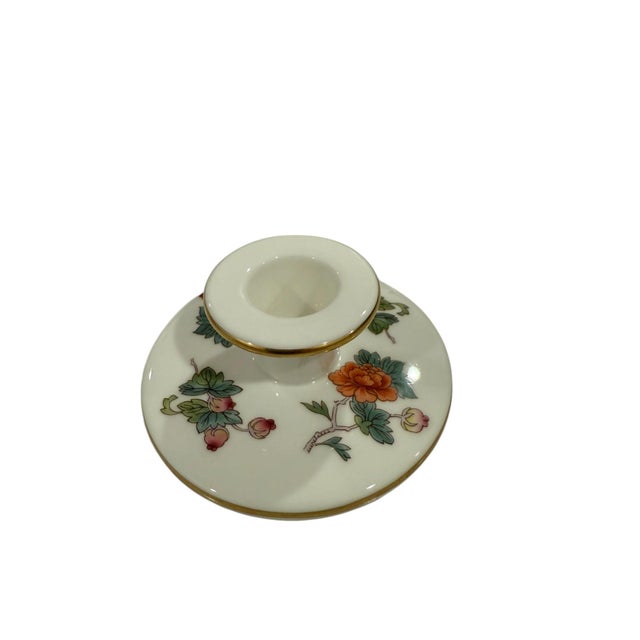 Quick Hits: Fine bone china with gilded rim detail Features the iconic Kutani Crane floral motif Made in England by...