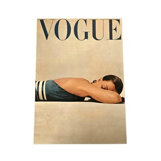 1980s Vintage Vogue Magazine Cover Photo For Sale