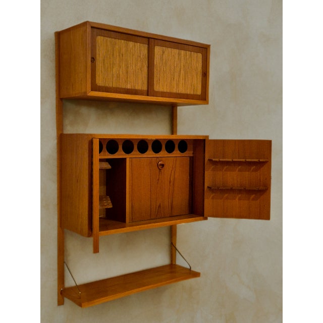 Mid-Century Scandinavian Rival Wall-Mounted Bar Cabinet in Teak by Kjell Riise for Brødrene Jåtog, 1960s For Sale - Image 9 of 12