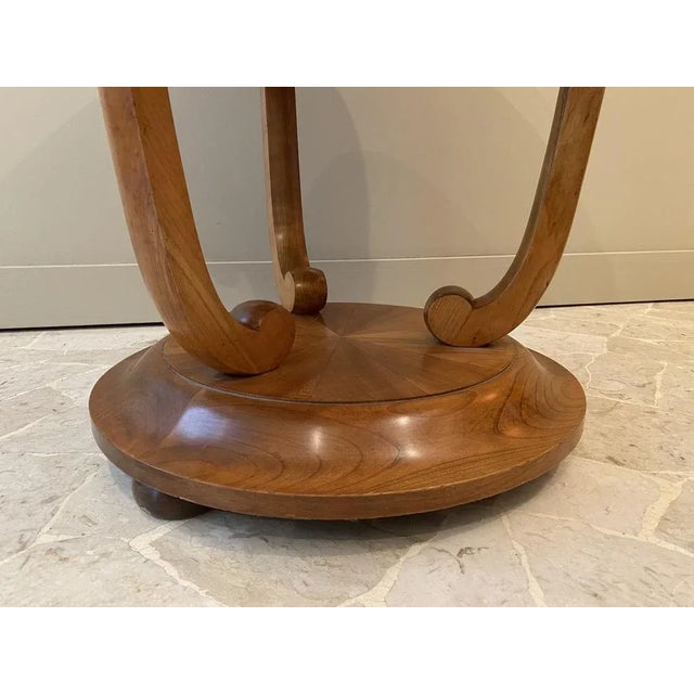 French Art Deco Round Table with Inlay on Top, 1930s, in Flawless conditions. Designed 1920 to 1949