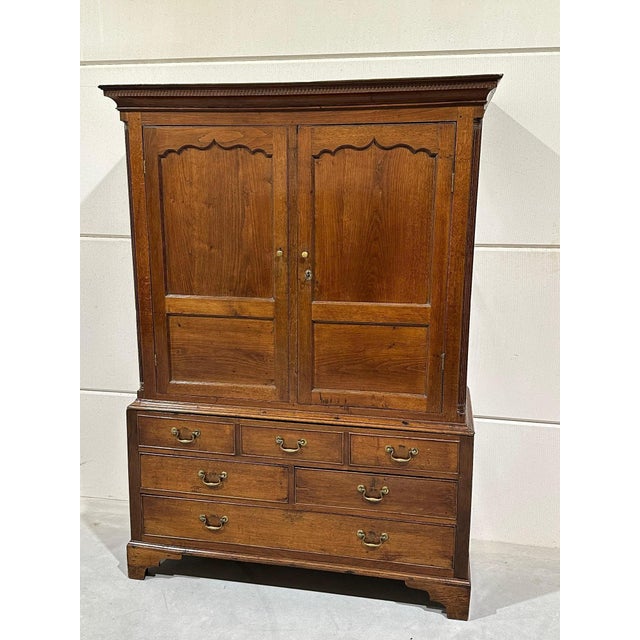 Beautiful 18th-century oak cabinet. This model was common in Wales. Beautiful proportions. Paneled all around and with...
