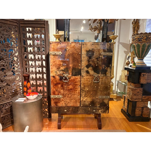 1950s 1950s Italian Modern Lacquered Goatskin Bar Designed by Aldo Tura, Attributed For Sale - Image 5 of 16
