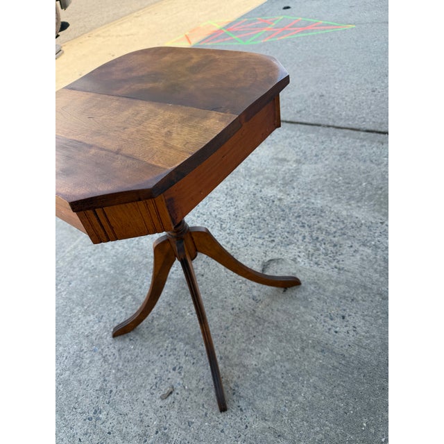 Vintage Federal Revival Wood Pedestal Side Table With Traditional Carved Details For Sale - Image 12 of 12
