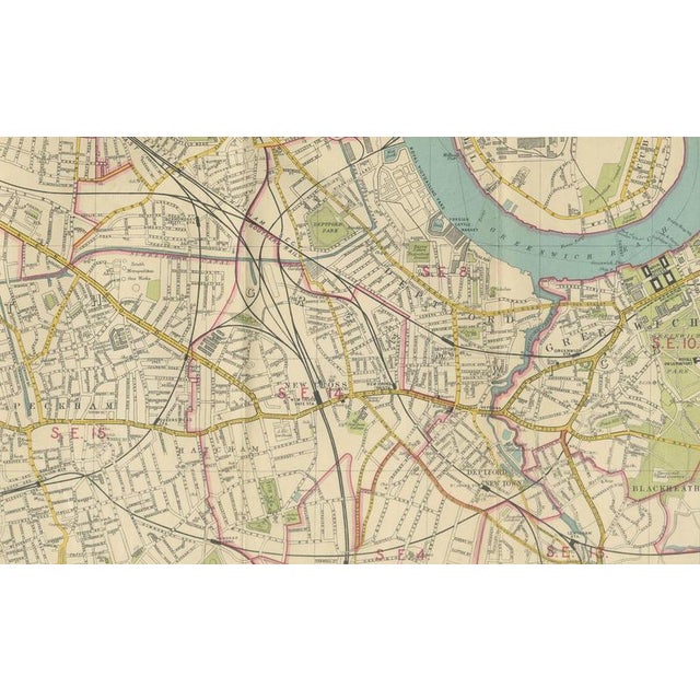 1920s Vintage Map of Central London from Bartholomews, 1920s For Sale - Image 5 of 10
