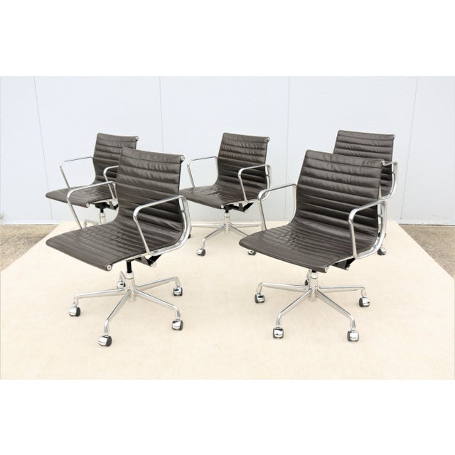 2000 - 2009 Mid-Century Modern Herman Miller Eames Aluminum Group Brown Leather Management Chair For Sale - Image 5 of 13