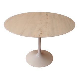 Round Table Tulip Marble Calacatta by Eero Saarinen for Knoll Inc, 1960s For Sale