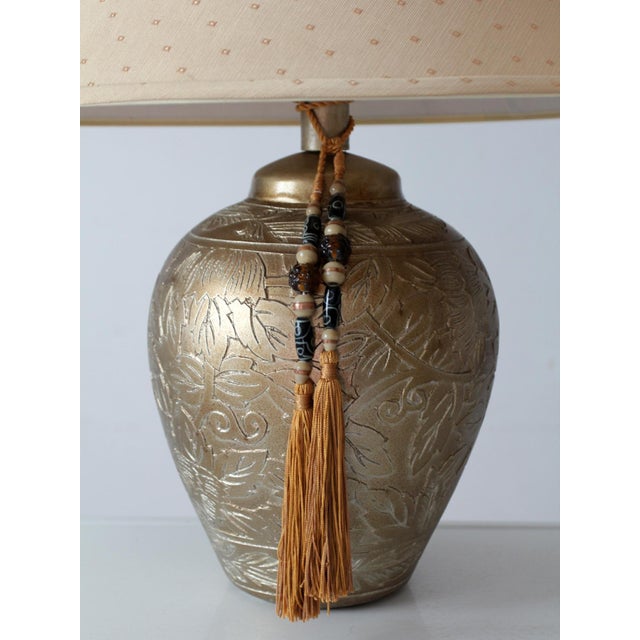 Pair of Vintage Chinoiserie Style Gilt Ceramic Table Lamps For Sale - Image 4 of 18