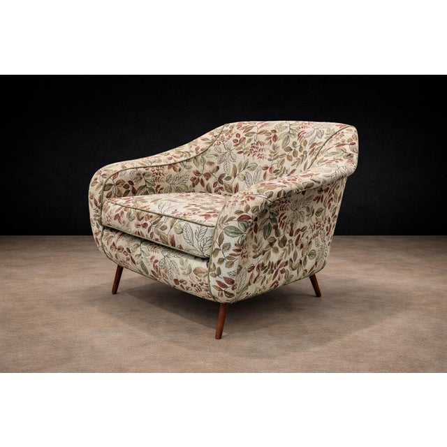 Metal Curva Armchair with Tubular Legs in Bouclé by Joaquim Tenreiro for Langenbach & Tenreiro, Brazilian Modern, 1960 – Lot 760A For Sale - Image 7 of 17